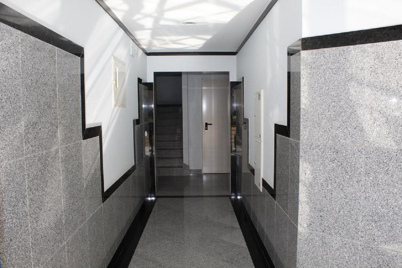 Apartamento luminoso Urb. Quinta das Palmeiras - Ferienwohnung Porches