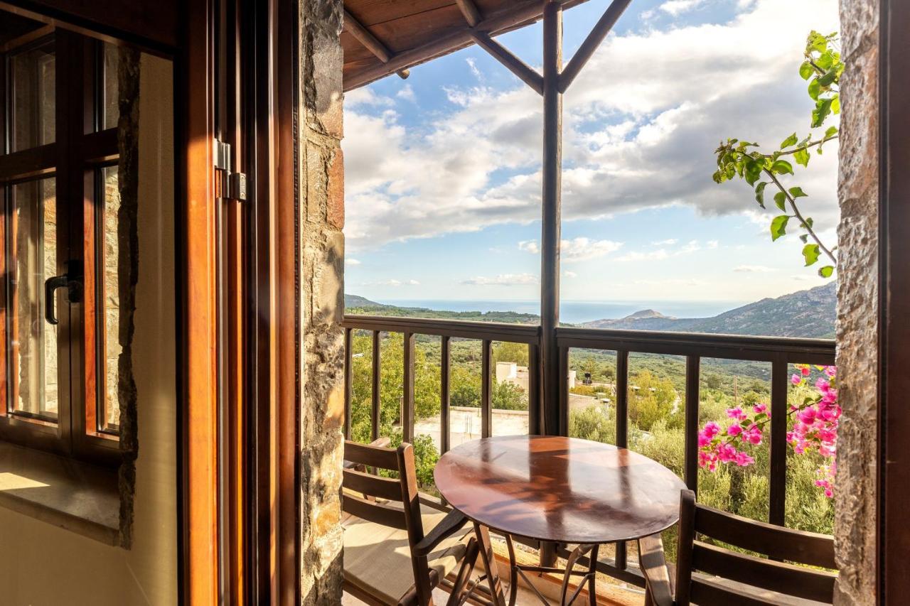 Superior Jacuzzi Maisonette with Sea View