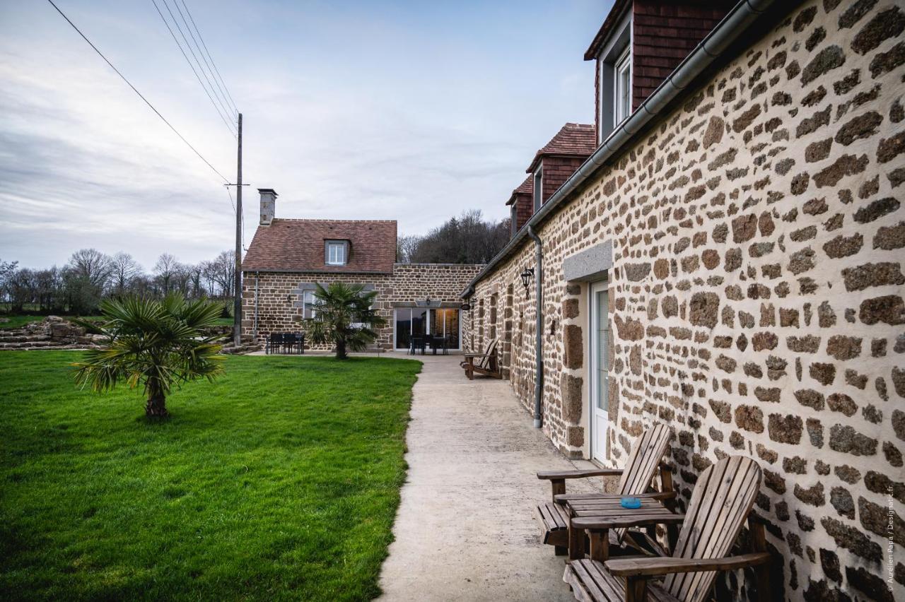 Camera Familiare con Vista Giardino