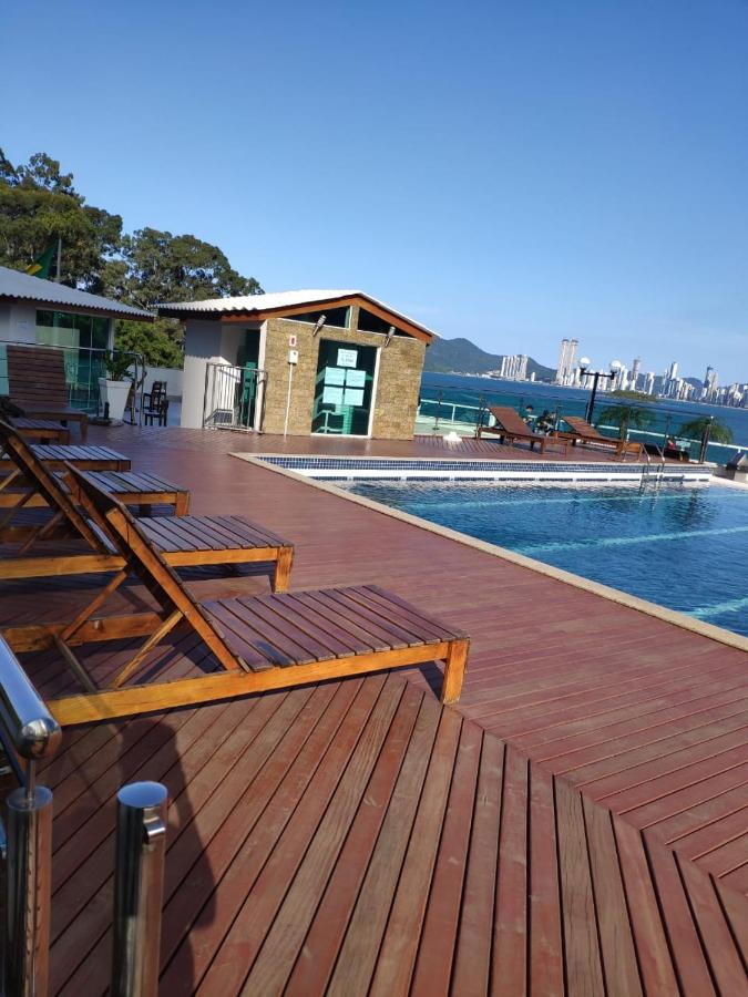 Flat Prédio Frente MAR Garagem Piscina Academia Portaria 24 h - Chambres d'hôtes Balneário Camboriú