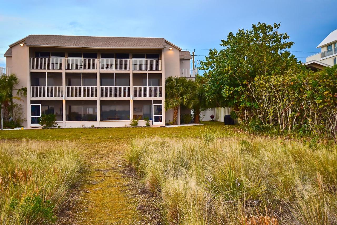 Direct Beachfront Delight - B&B