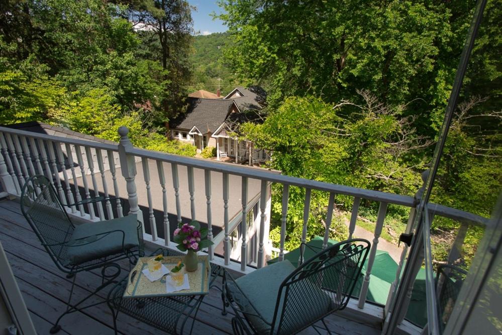Chambre Lit Queen-Size - Vue sur Jardin