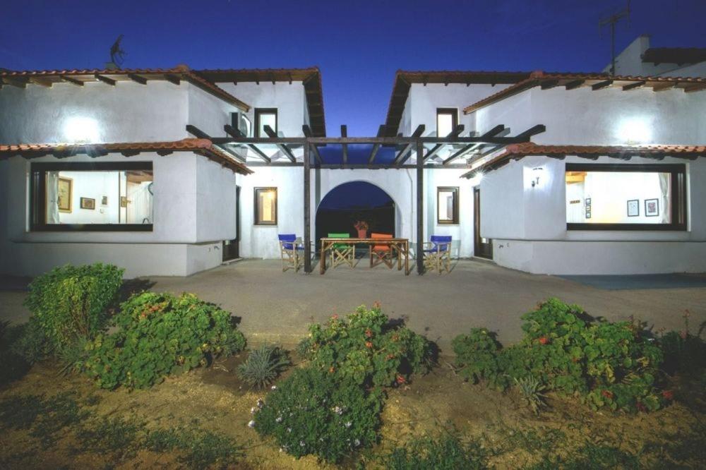 Katevi Luxury Seafront Villa - B&B