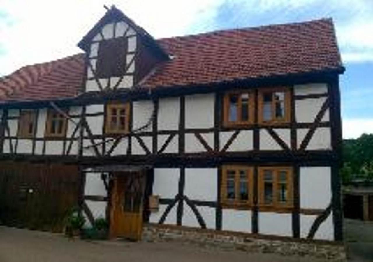 Ältestes Haus in Quentel - Ferienwohnung 1 mit kleinem Garten - B&B Hessisch Lichtenau