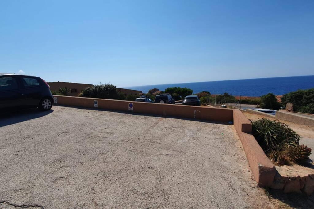 2-bedroomed modern apartment with seaview - B&B Costa Paradiso