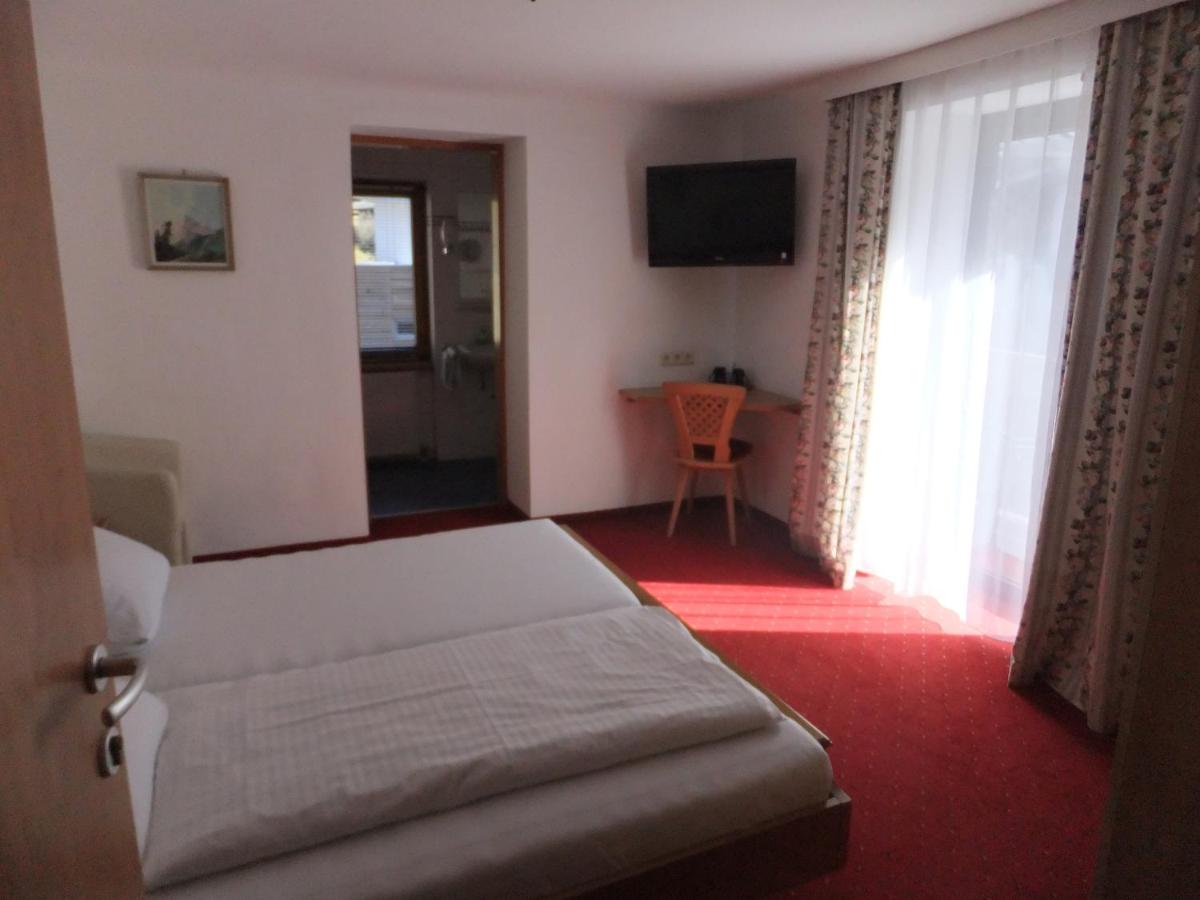 Classic Double or Twin Room with Balcony
