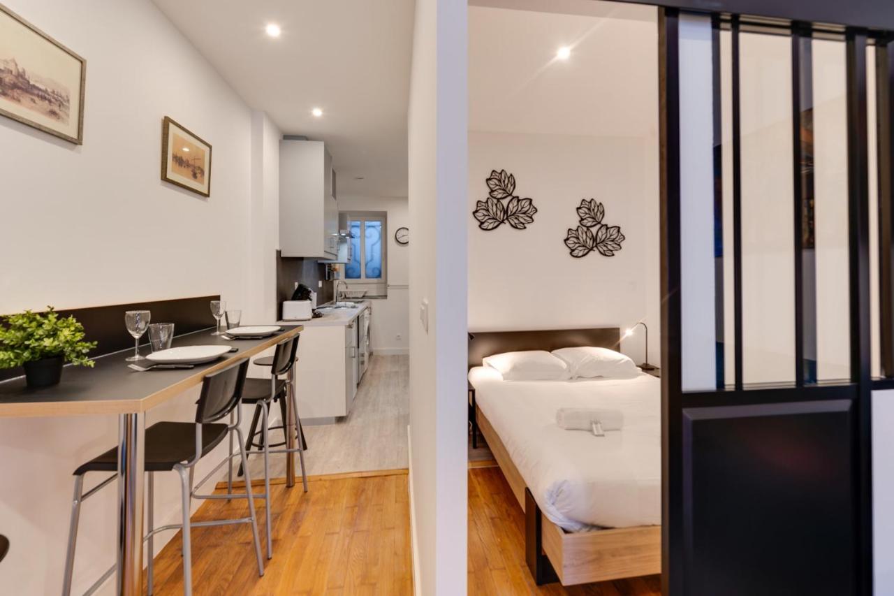 Le Paquier 23 - Charming apartment in the heart of the Old Town 150m fr - B&B
