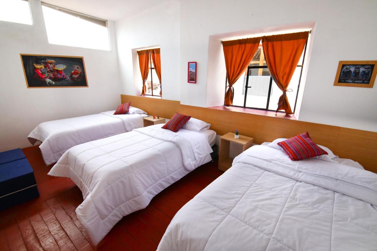 Vierpersoonskamer met Eigen Externe Badkamer