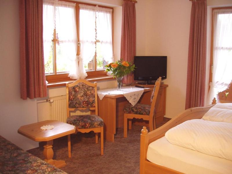 Basic Dreibettzimmer