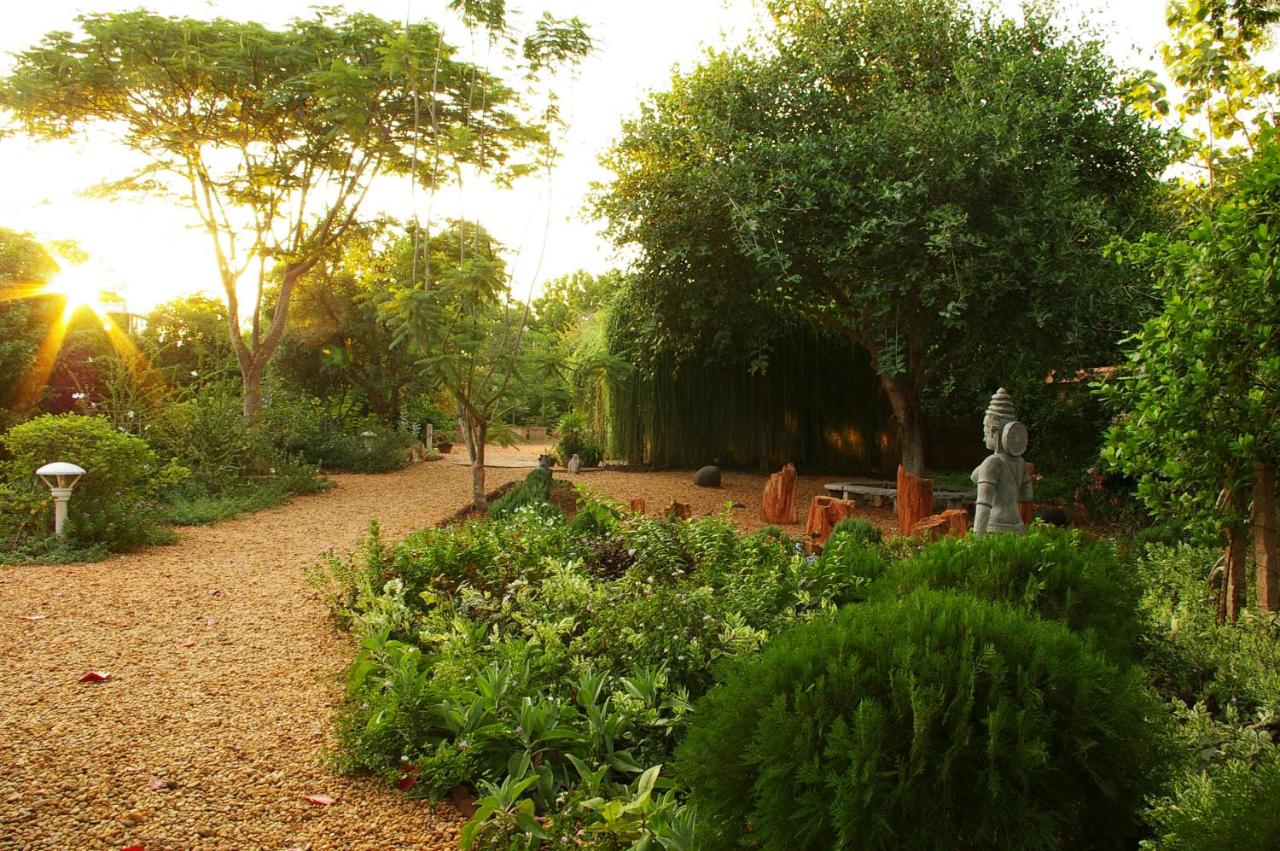 B&B Auroville - Gaia's Garden Guest House - Bed and Breakfast Auroville