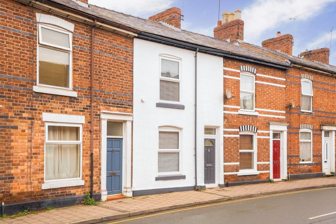 South View - 3 bed modern Chester house - Close to city centre - B&B