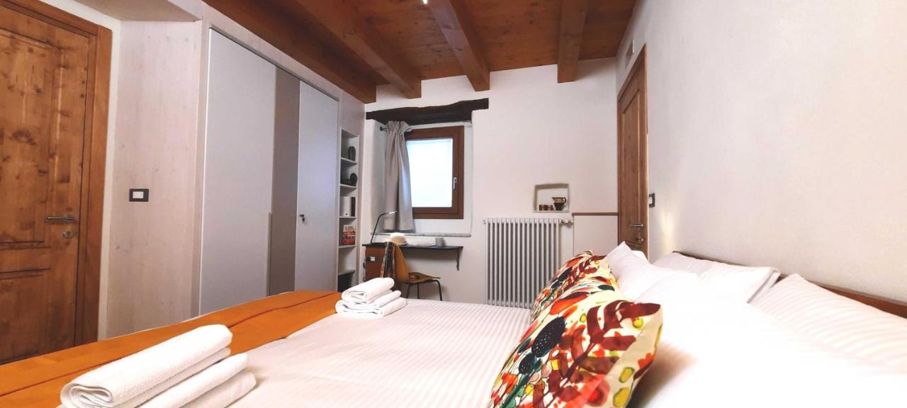Double or Twin Room with Private Bathroom