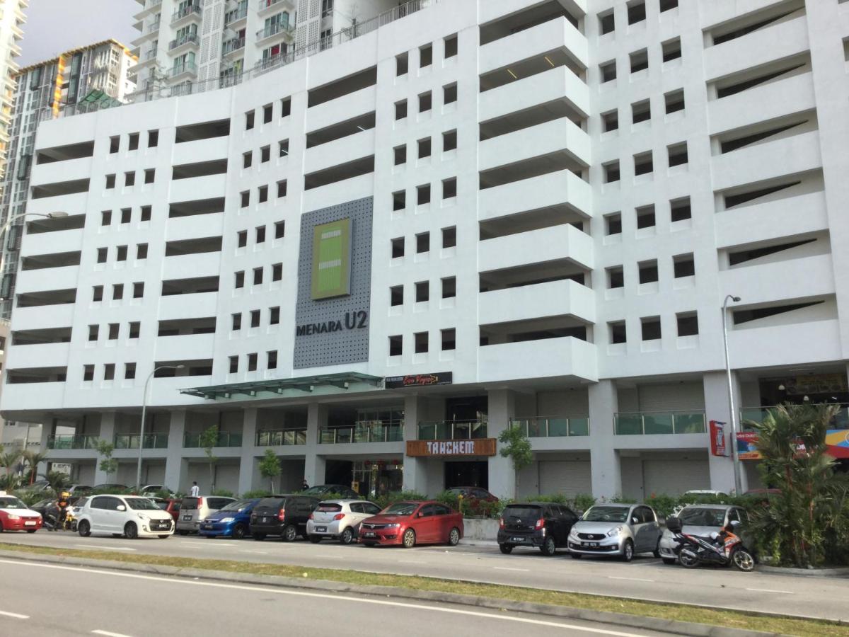 Menara U Shah Alam Guest House - B&B