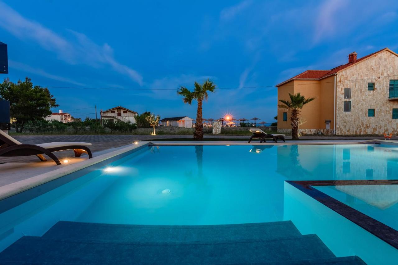 Resort Mirakul - B&B Vir