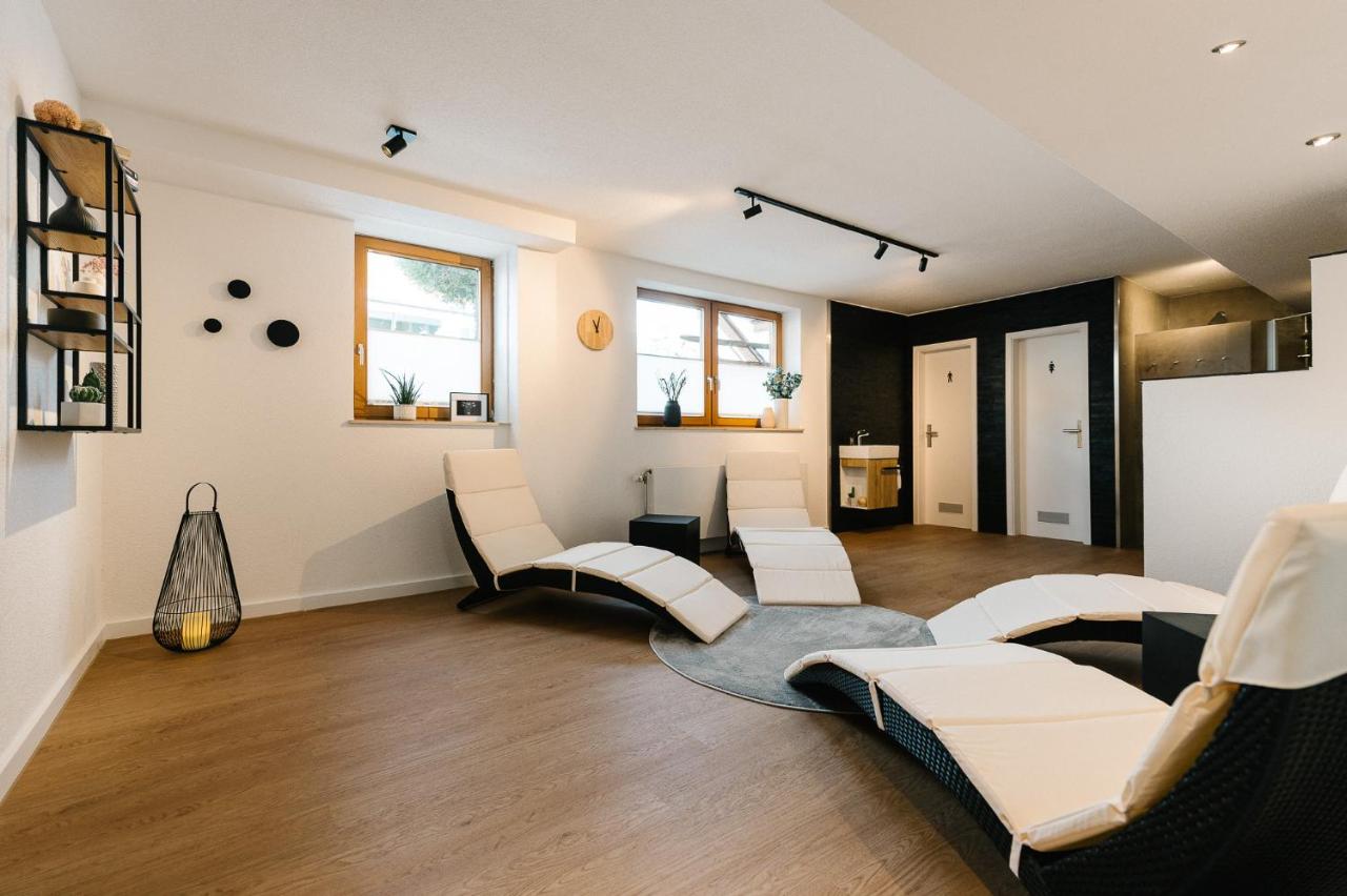Moderne 3 Zi-FeWo "Vintage Style" 70 qm Nähe Freiburg - Chambres d’hôtes