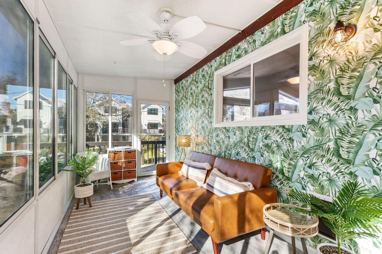 2nd Block E Huron - Keep Palm - Adorable House Minutes from the Beach - B&B Folly Beach