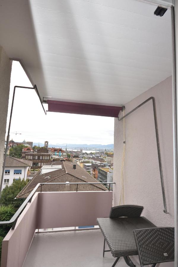 Spacious studio with balcony - Vineyard 71 - B&B Zurigo