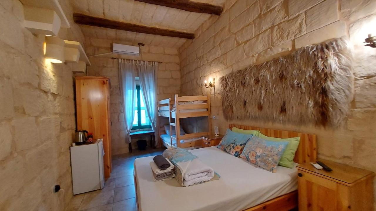 Economy Quadruple Room