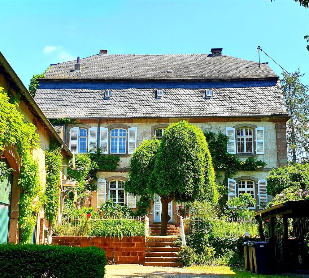 Schloss Hilbringen - B&B