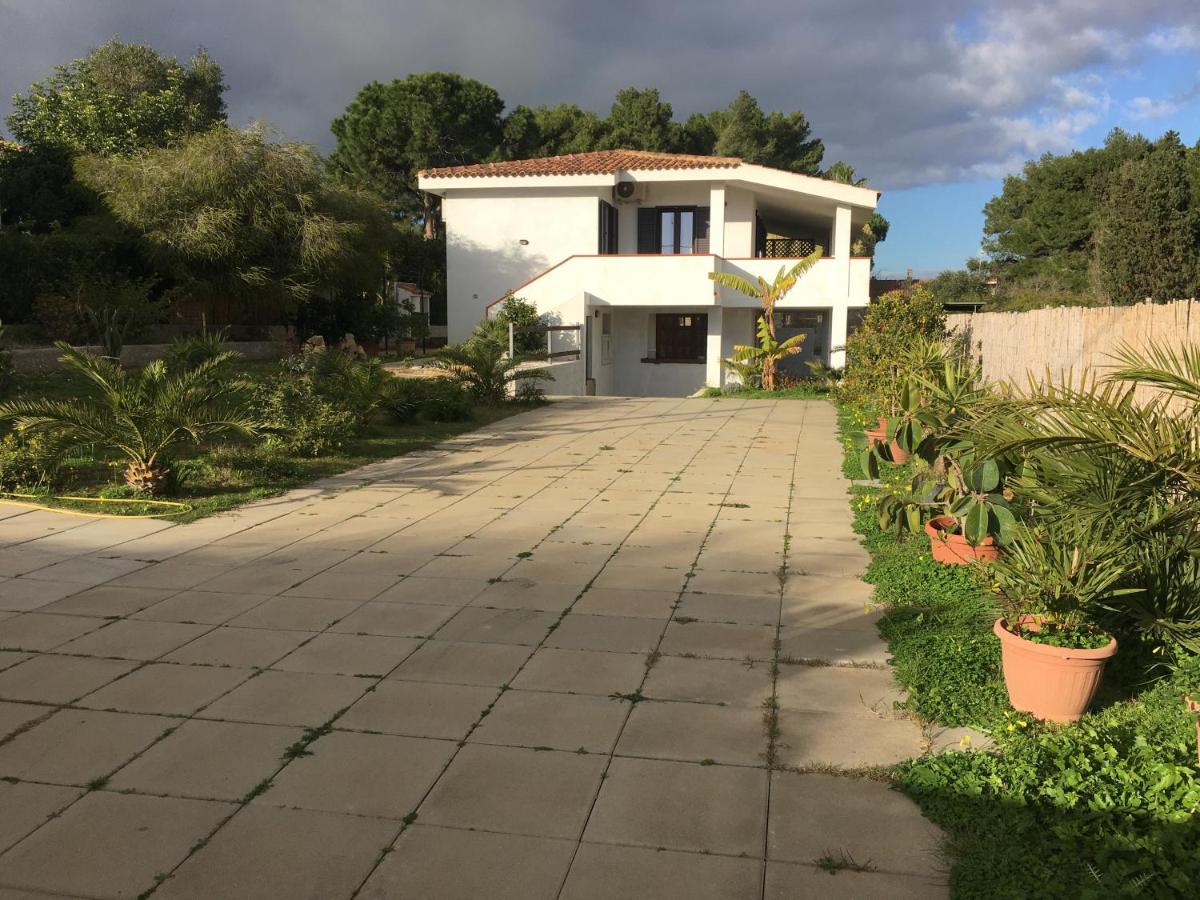 B&B Porto Pino - Casa Vacanze Porto Pino - Bed and Breakfast Porto Pino