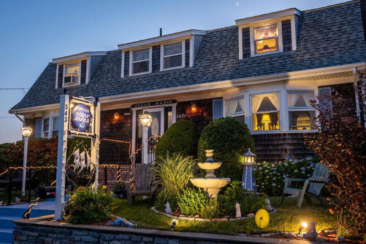 B&B Hyannis - A Cape Cod Ocean Manor Inn - Bed and Breakfast Hyannis