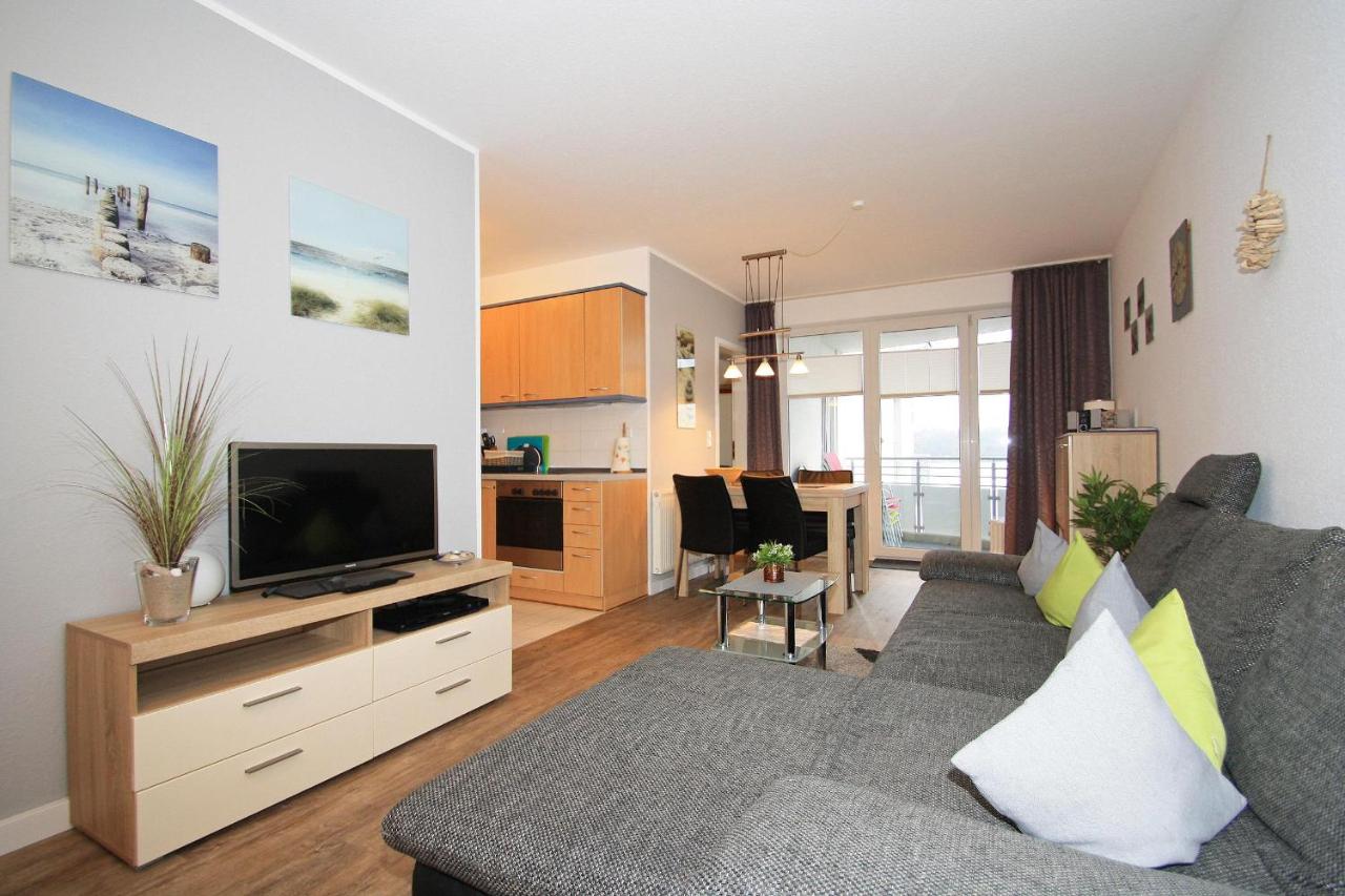 Apartment with Lake View