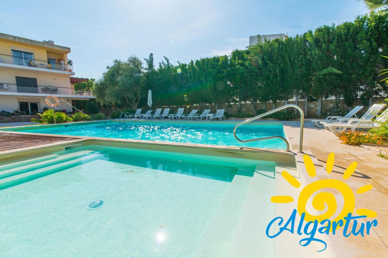Santa Luzia Mar 2BDR Apartment w Pool & Patio - B&B Santa Luzia