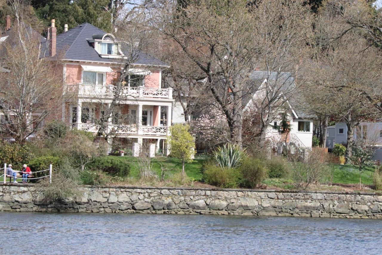 Lipton Place by Elegant Waterfront - B&B