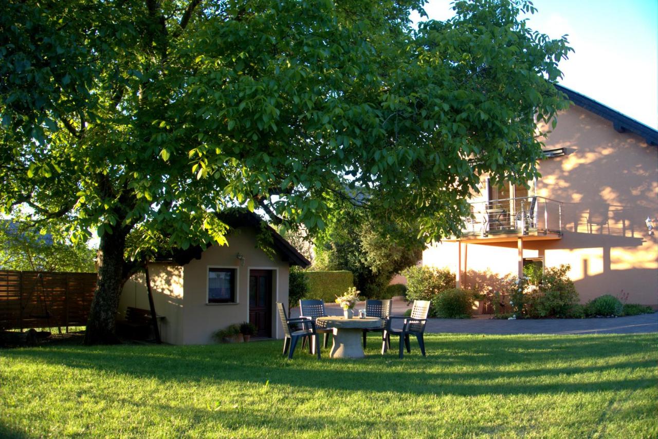 B&B Nimshuscheid - Ferienwohnung Hoffmann - Eifel - Bed and Breakfast Nimshuscheid