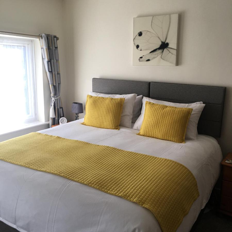 Large Double or Twin Room
