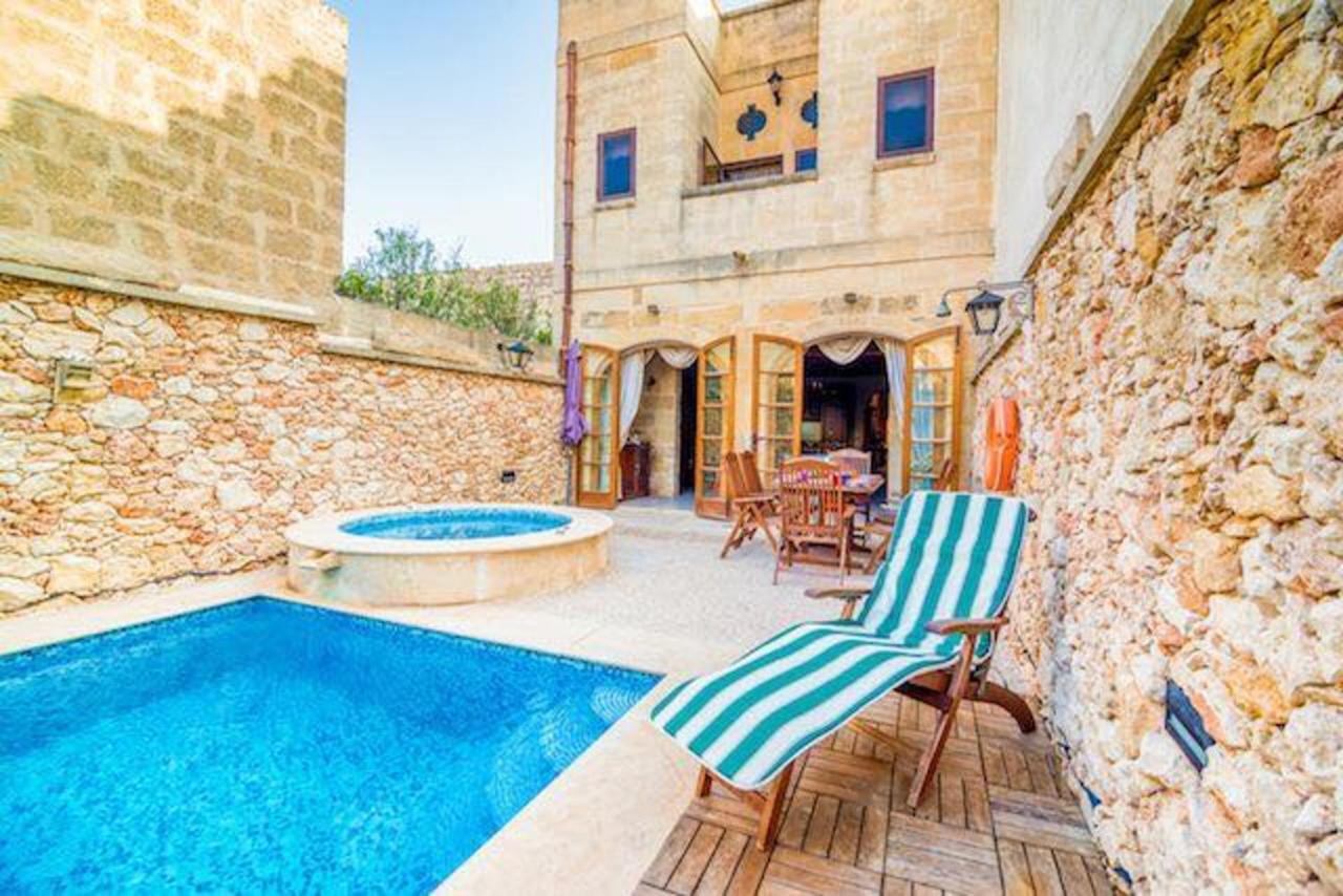 B&B Nadur - 5 bedrooms villa with private pool and wifi at In Nadur 1 km away from the beach - Bed and Breakfast Nadur