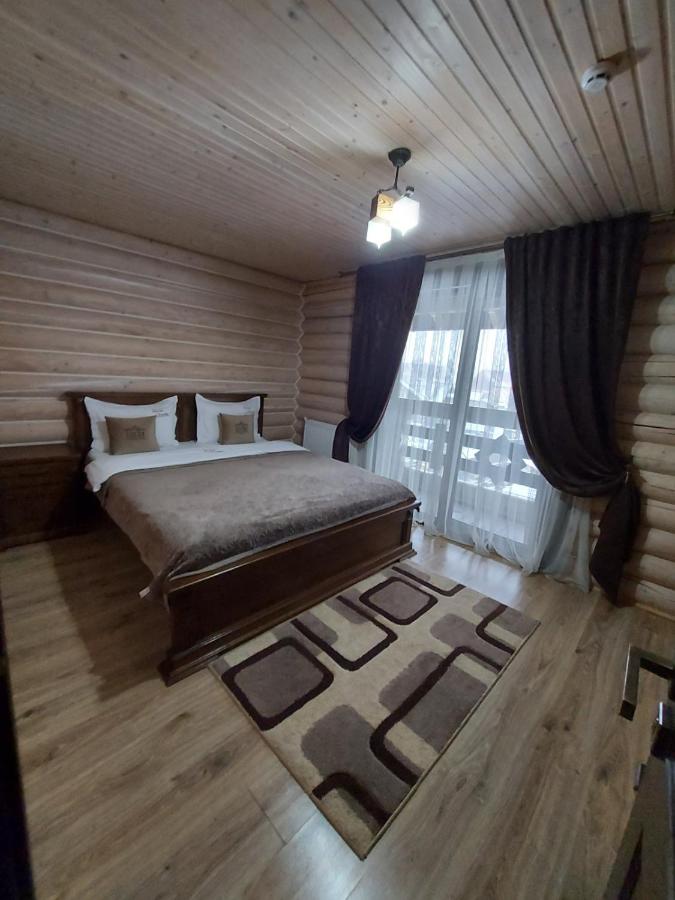 Tweepersoonskamer met een Badkamer op de Gang