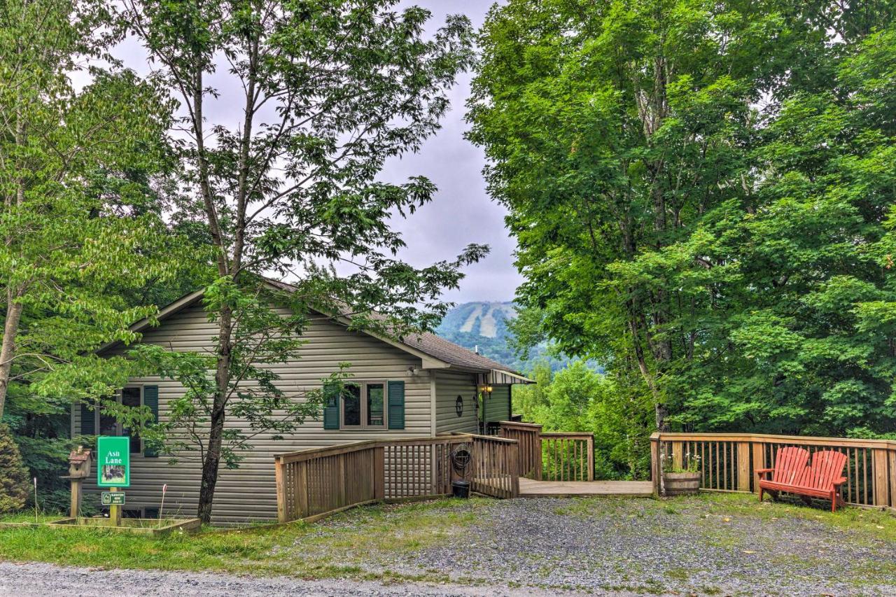 B&B Beech Mountain - Warm Wooded Cabin with 2-Story Deck and Mountain View! - Bed and Breakfast Beech Mountain