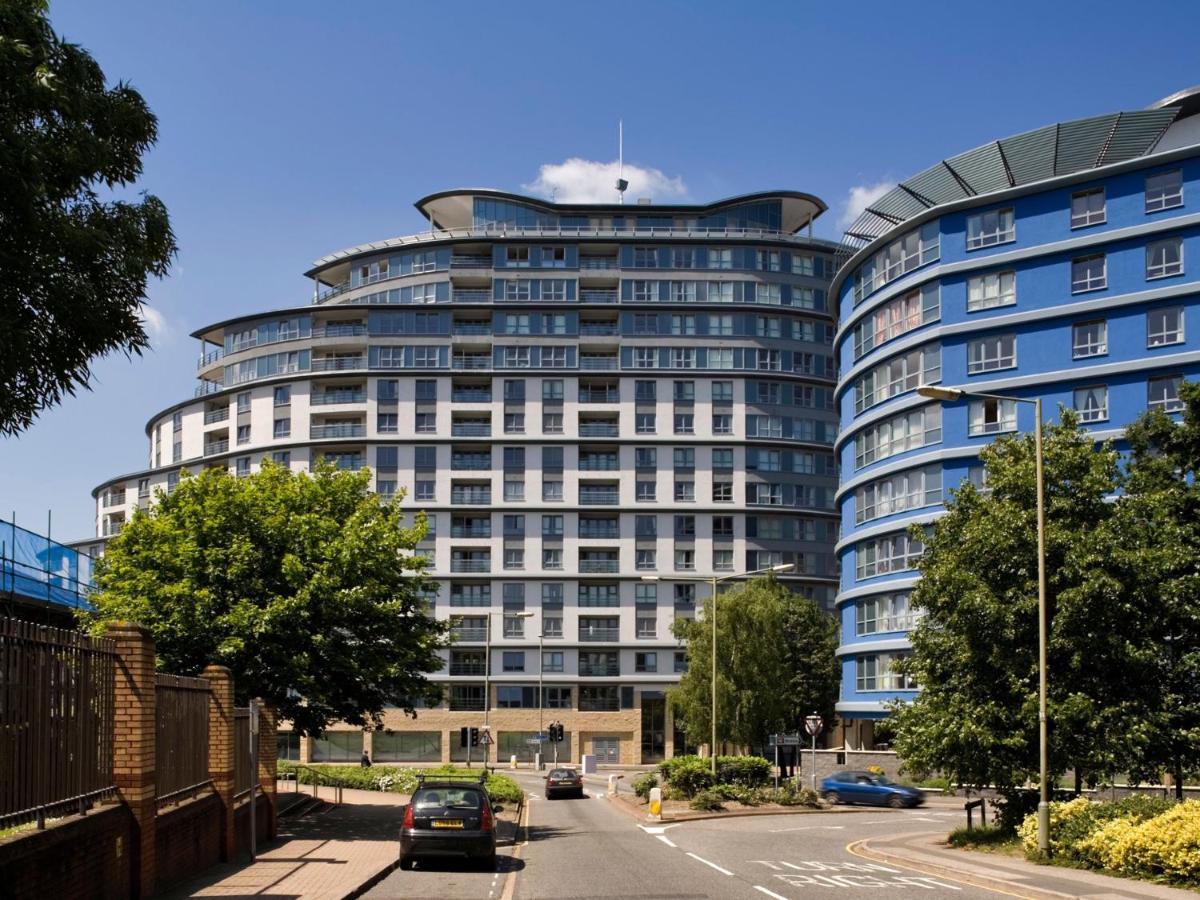 Oakdale at Centrium - B&B Woking