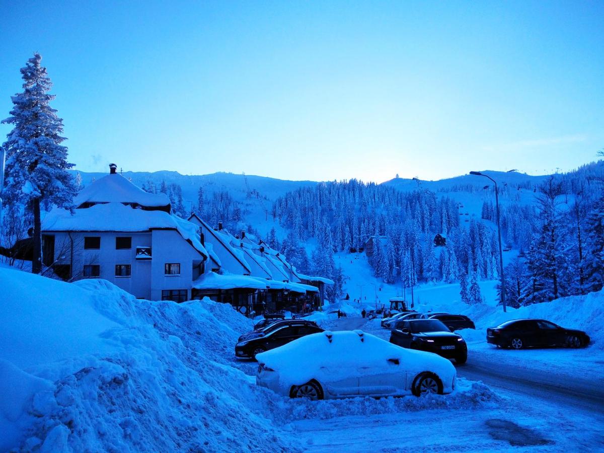 B&B Jahorina - Apartmani MECAVA - Bed and Breakfast Jahorina