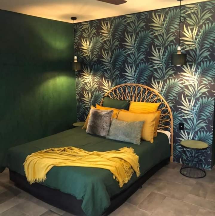 Studio Apartment with Sea View