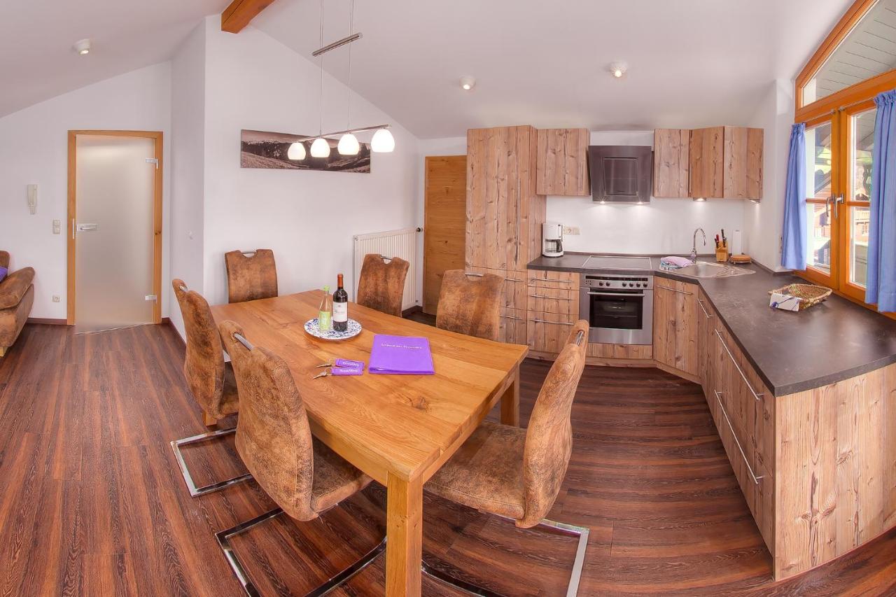 Apartamento con balcón
