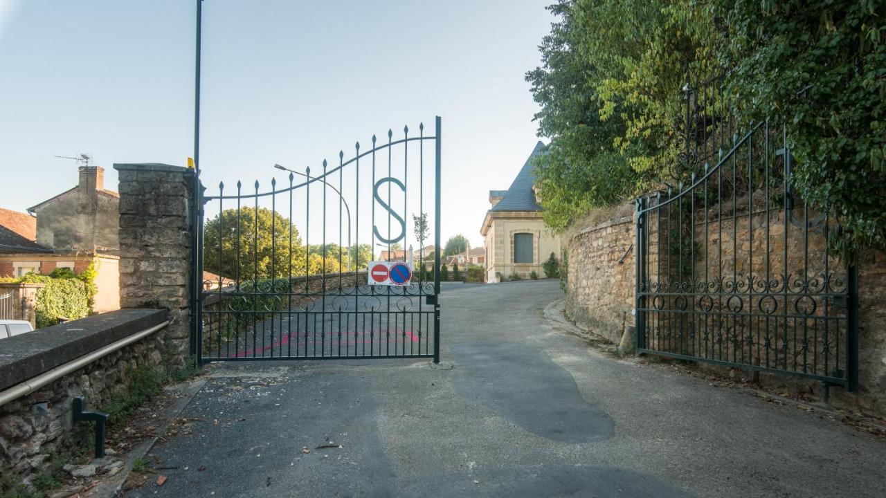 Côté Jardin avec Jacuzzi Privatif et parking privé - B&B Sarlat-la-Canéda