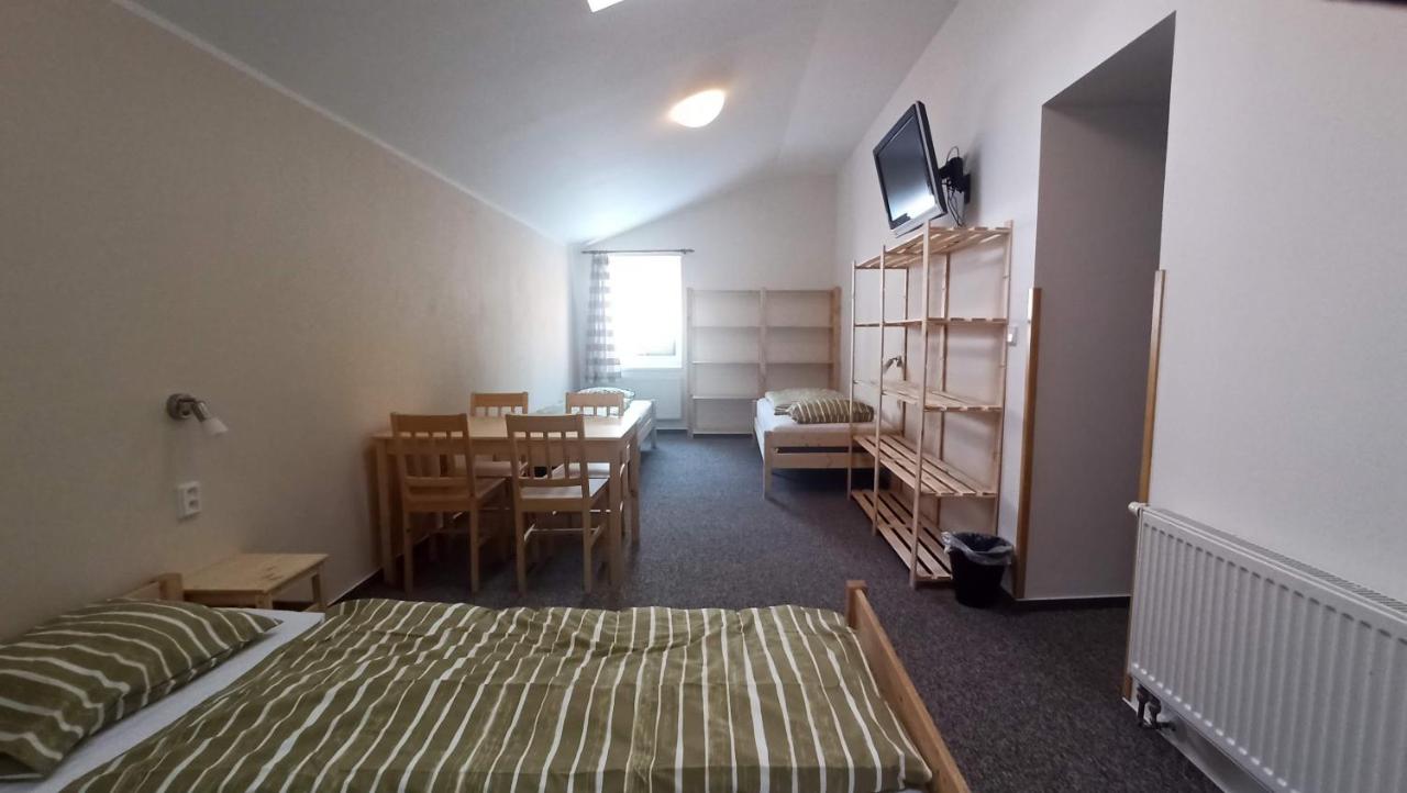 Chambre Familiale avec Salle de Bains Privative