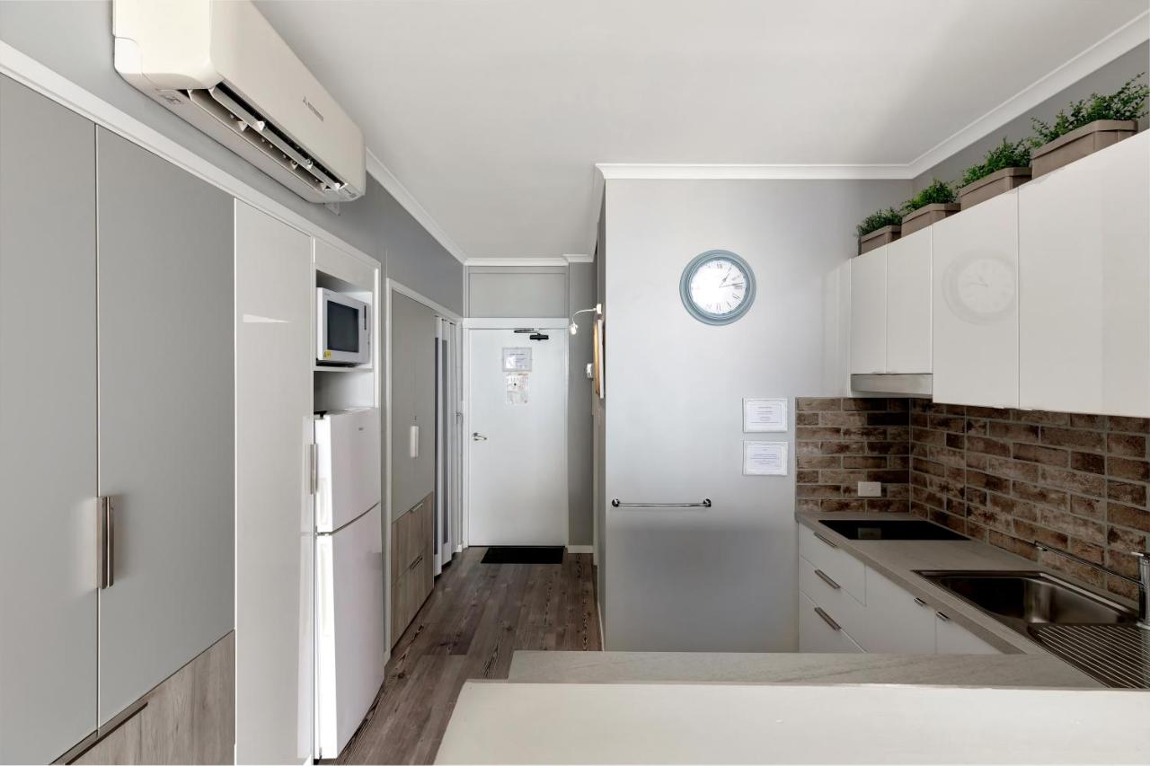 Ocean View 16A Studio Pool & Spa Wi-Fi - B&B