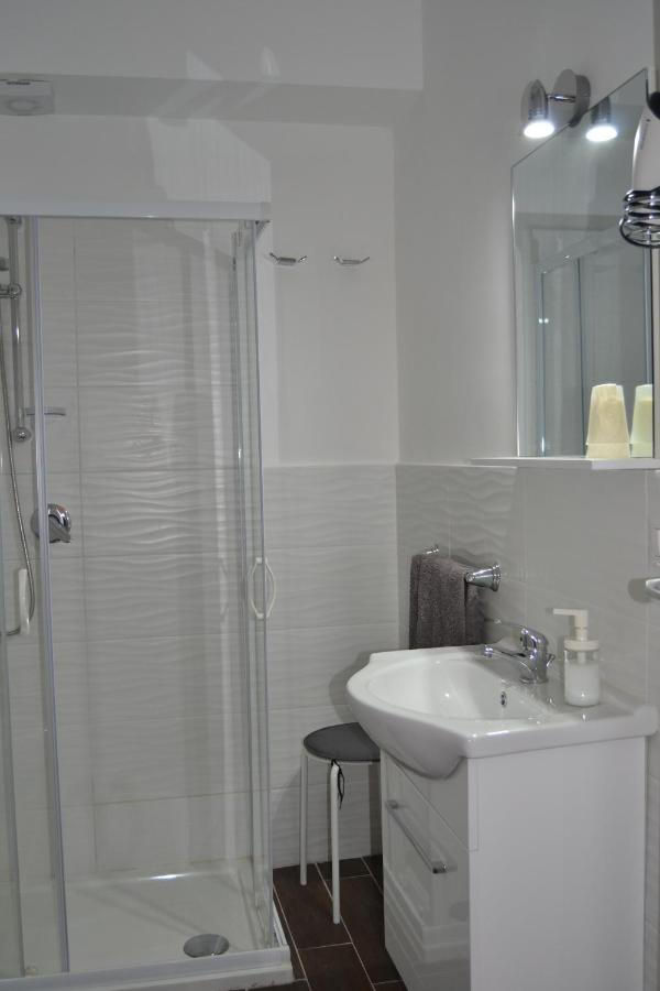 Vierpersoonskamer met Eigen Badkamer