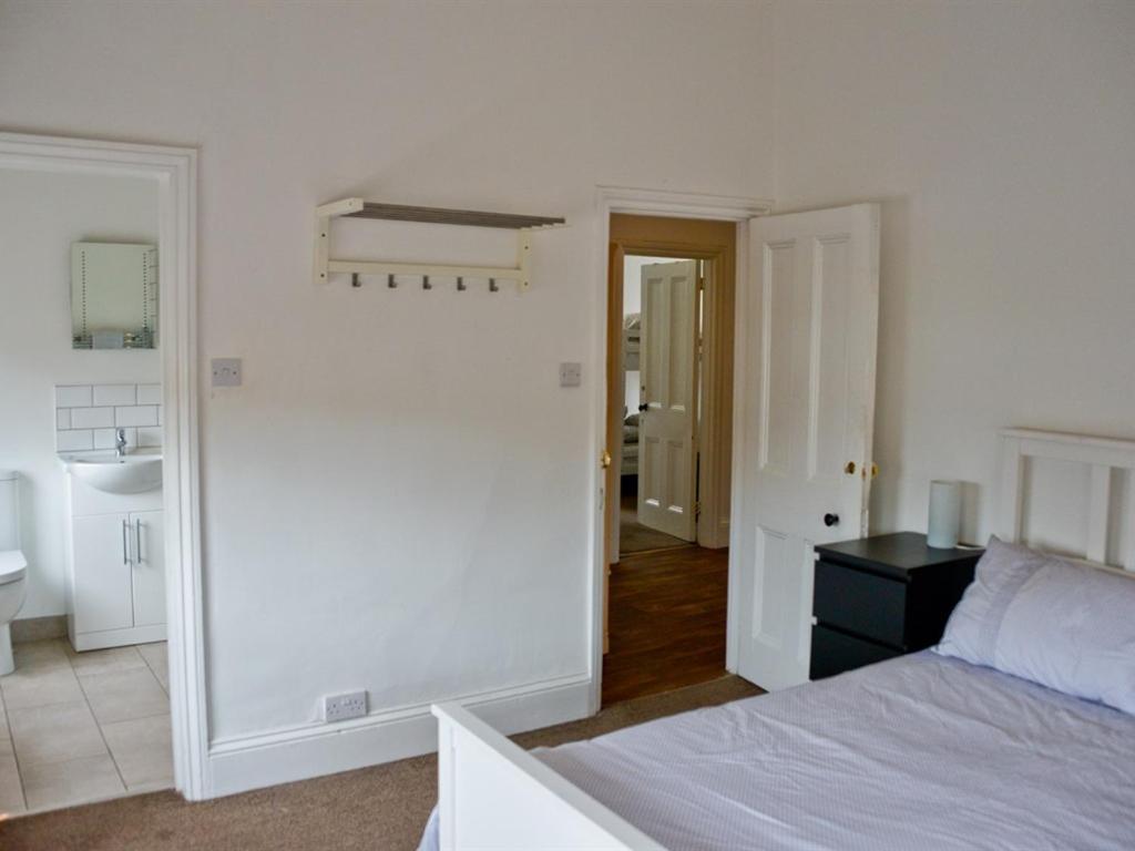 B&B Worthing - Corner House apartment - Bed and Breakfast Worthing