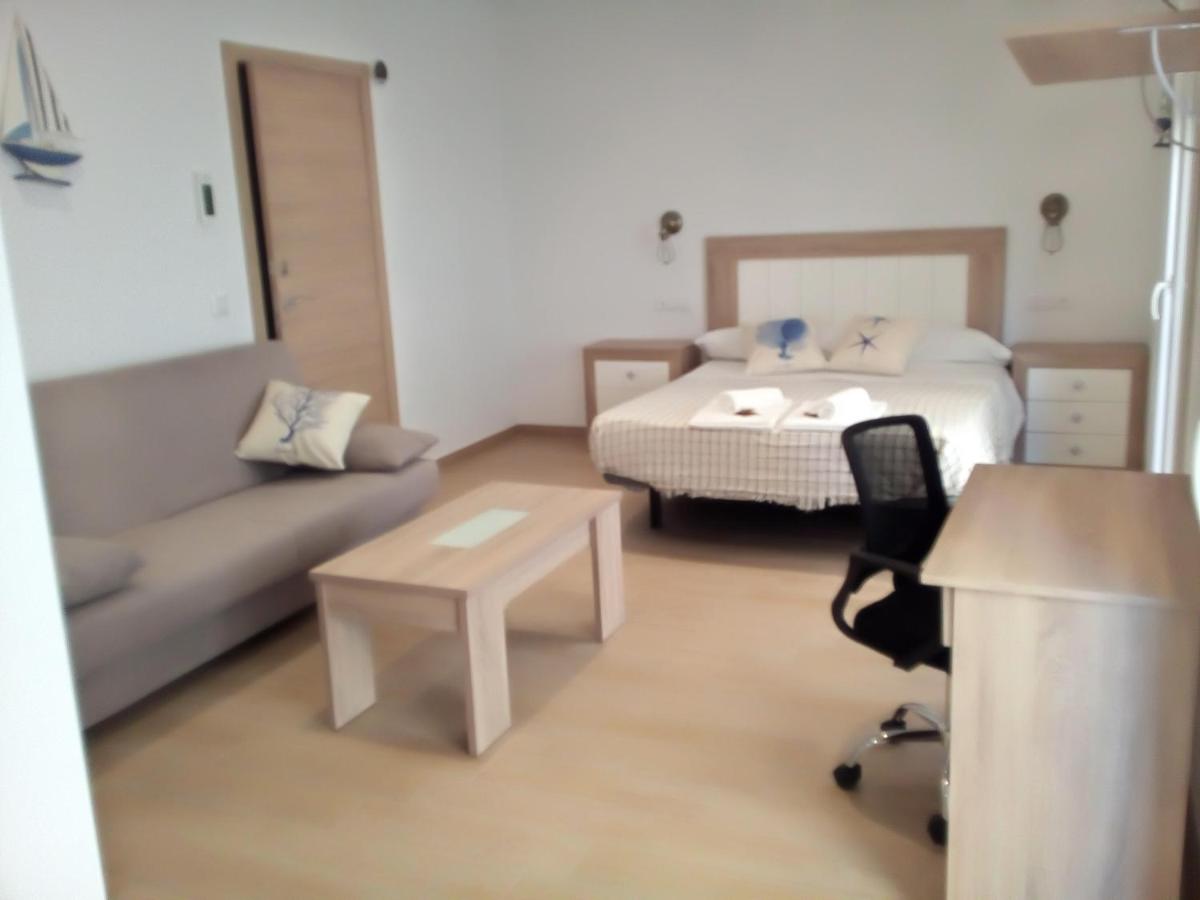Habitación Doble Deluxe con vistas laterales al mar