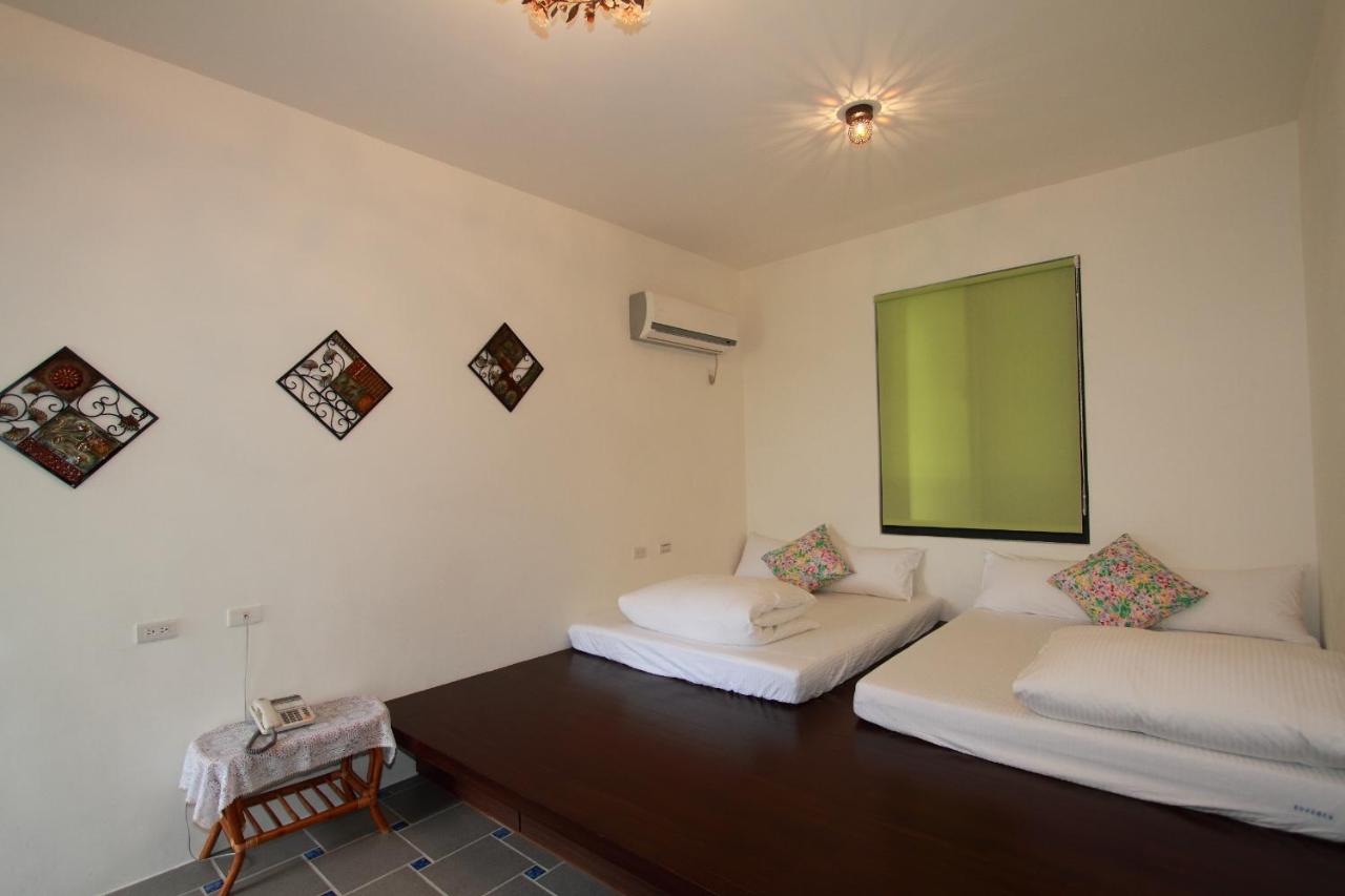 Family Room (5 Adults)