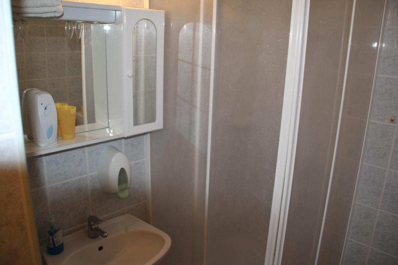 One-Bedroom Apartment with Balcony (4 Adults)