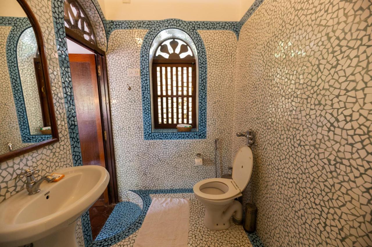 Habitación Doble con baño - 2 camas