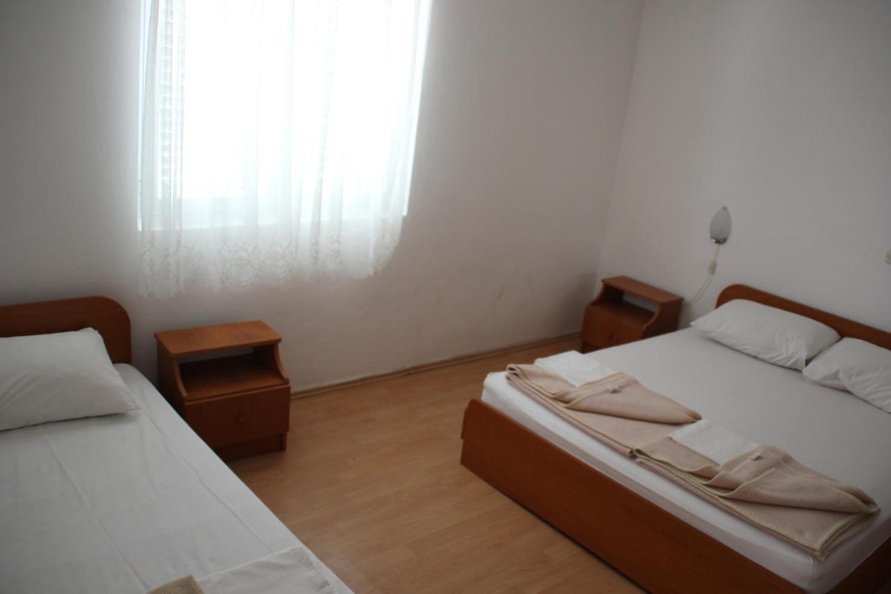 One-Bedroom Apartment with Balcony (3 Adults)