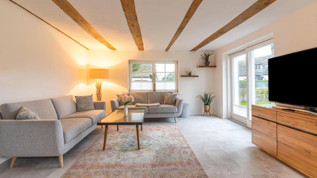 Kapitänshaus Kajüte - Ferienwohnung Born