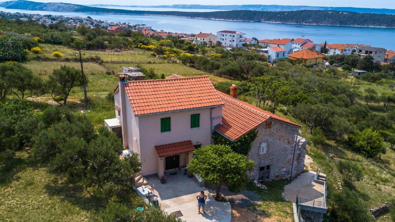 B&B Banjol - Holiday home Anđeli - comfortable - Bed and Breakfast Banjol