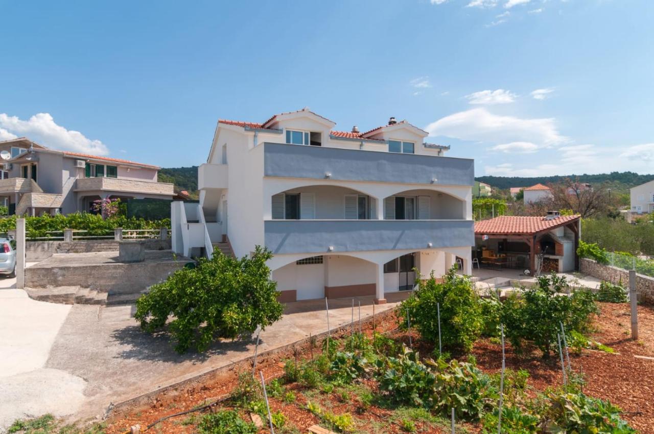 Kuća za odmor Jadra&Sina - Bed and Breakfast Vinišće
